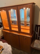 Display cabinet with matching