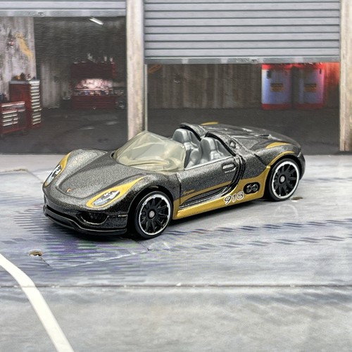 Hot wheels porsche 918 - hot,