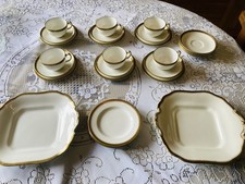 Mintons 5329 Bone China Gold