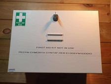 Vintage Metal Wall Mounted First Aid Box Locker One Key Cabinet