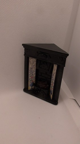 Dolls house 12th - dolls, scale