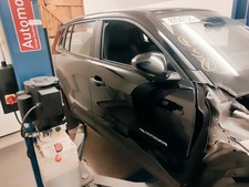 Jeep Avenger Breaking Wheel