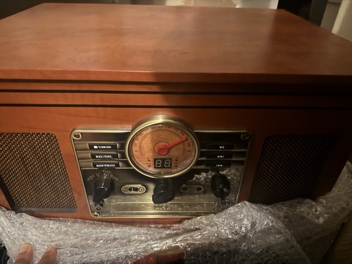 Retro bluetooth turntable - retro,