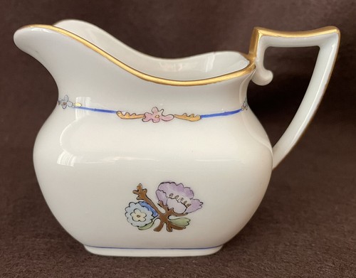 Rgk czechoslovakia creamer art - czechoslovakia,