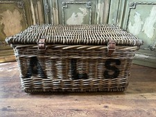 Large vintage wicker - large,
