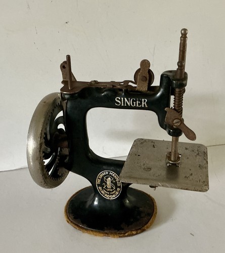 Vintage singer toy sewing - vintage,
