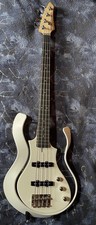 VOX STARSTREAM 2S Electric Bass Guitar White