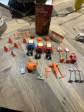 Vintage 1975 Busy bodies