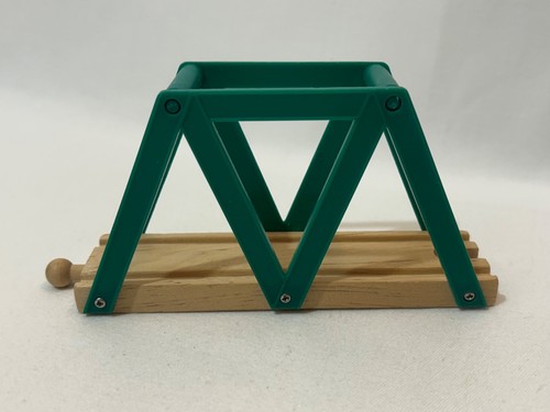 Wooden green bridge - green,
