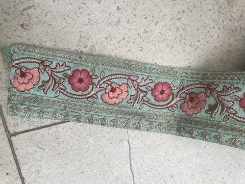 Metres multi colour flower - 8.5,