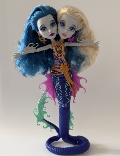 Monster high peri and pearl - peri,