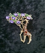 Giraffe Brooch Gold Tone Vintage Inspired Jewellery Gift Broach 
