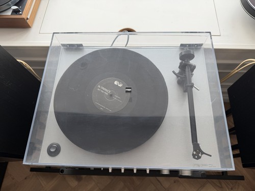 Rega rp1 turntable silver - rega,