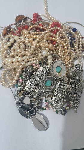 650g broken jewellery - broken,