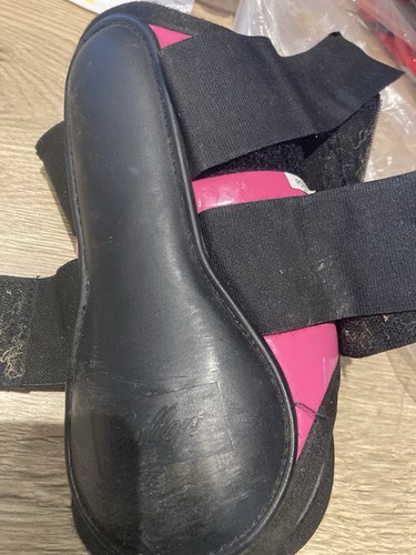 Pink pony brushing boots - pink,