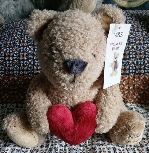 Handcrafted spencer bear - m,