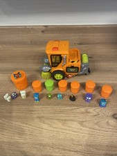 Trash Pack Bin Wagon with Trash Can & Figures