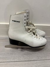 Free Sport Lace Up Figure/ Ice Skates Women Size 7 EU 38  White Leather