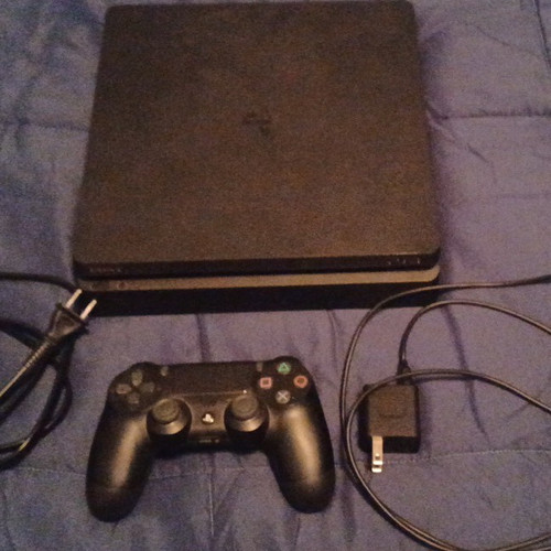Sony playstation ps4 1tb - 4,