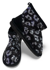 Victoria Secret PINK Bling Faux Fur Mukluks Black & Silver Boots Size 5-6 Small