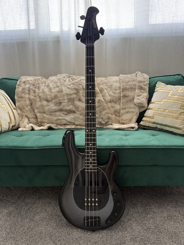 Ernie ball music man stingray - ball,