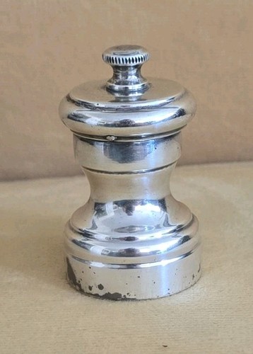 Vintage webster - webster, “w”