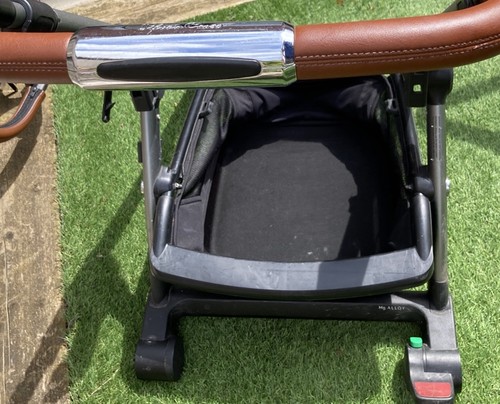 Silver cross pram wave chassis - silver,