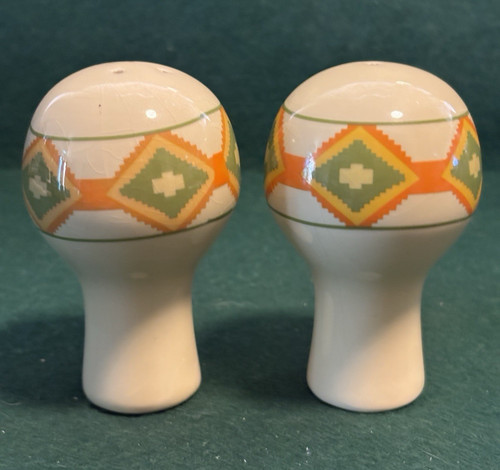 Novelty salt pepper pots - salt,