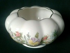 AYNSLEY WILD TUDOR BOWL FINE BONE CHINA OPEN POTPOURRI BOWL RED AND PINK FLOWERS