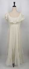 Vtg Off White Tiered Eyelet