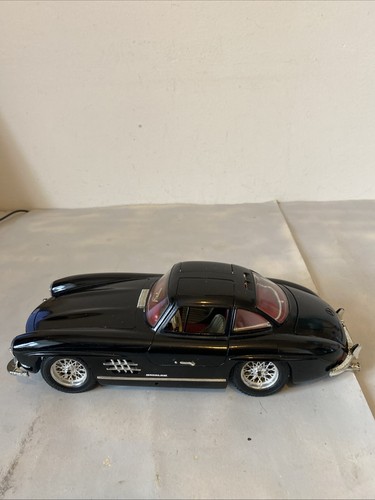 Burago mercedes benz 300 - burago, 1/18