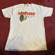 Hooters   - T shirt, Lake