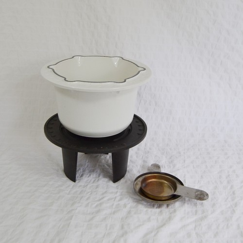 Creuset white cast iron - le,
