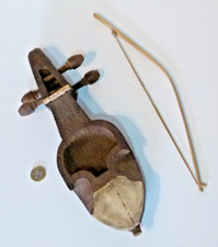 SPLENDID VINTAGE SARANGI NEPALI INDIAN TRIBAL CARVED INSTRUMENT