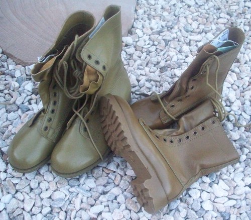 Size khaki tan boots - 14,