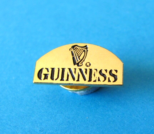 Small guinness pin - 90's,