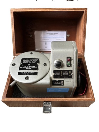 Precision aneroid barometer - precision,