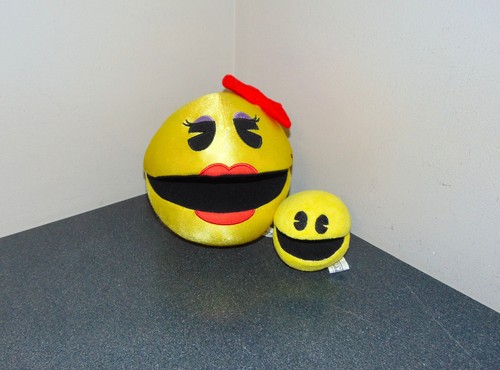 Pac man official plush - pac-man,