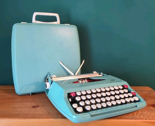 Vintage turqoise smith corona - turqoise,