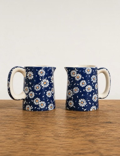 Blue daisy quarter pint jug - blue,
