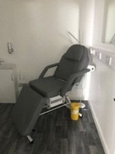 2 Salon Beauty Chairs. Will