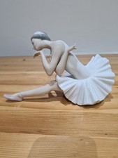 A large Lladro ballerina. Handmade in Spain. Death of the Swan. retired.