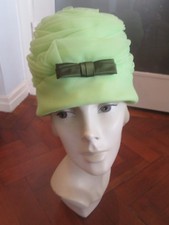 PRETTY VINTAGE 1950s HAT