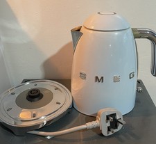 Smeg Kettle 50's Style In