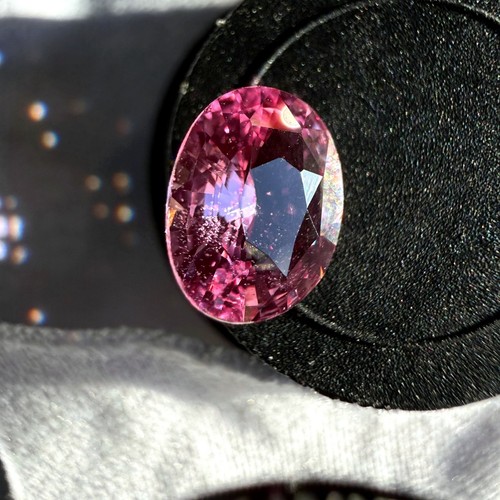 Natural pink sapphire ct - natural,