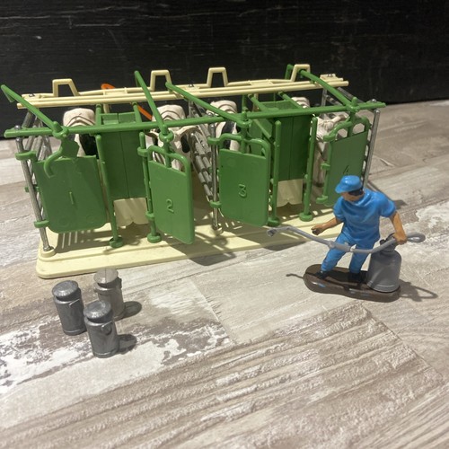 Britains milking parlour 32 - britains,