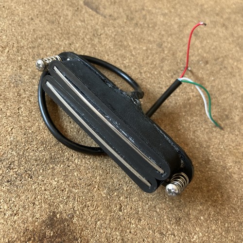Mystery stratocaster hot rails - hot,
