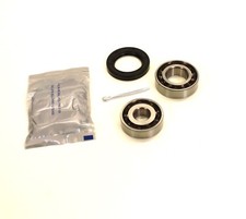 FRONT WHEEL BEARING & SEAL SET