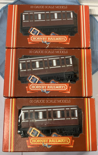 Hornby r219 wheel coaches - 4-wheel,