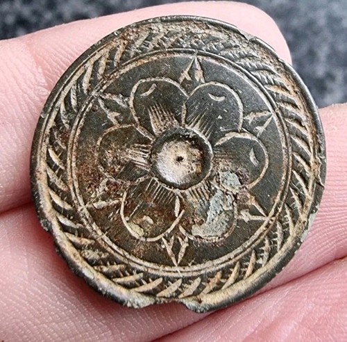 Rev war era tudor - tudor, button